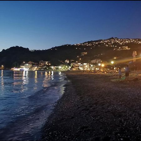 Markamar Loutraki  ภายนอก รูปภาพ